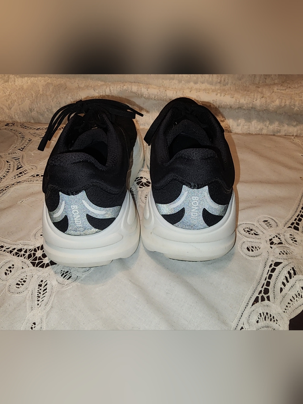 Hoka Bondi 9 Women’s 9B Black & White Runners Shoe - Picture 7 of 10